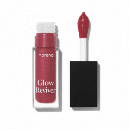 Moisturizing Lip Oil for Soft, Shiny, and Nourished Lips